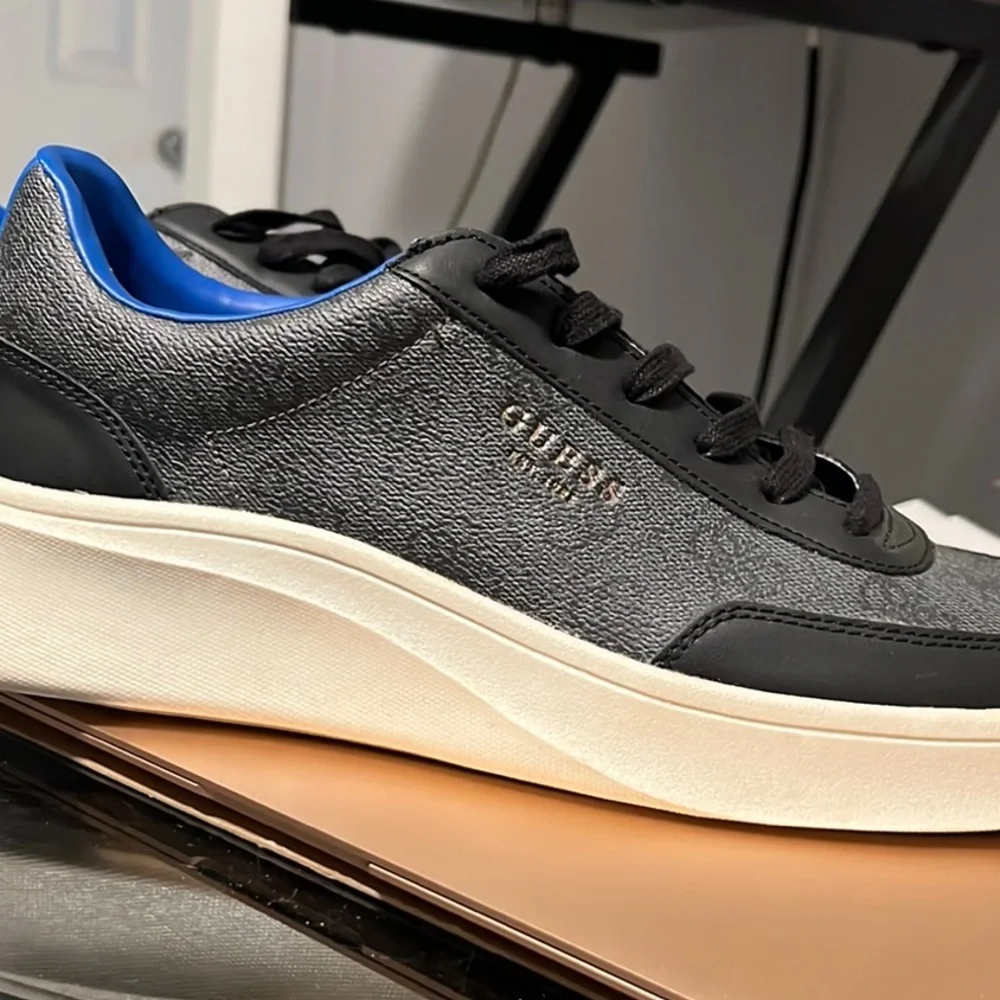 Guess Black and Gray Sneakers with Chunky Sole - Picture 1 of 8
